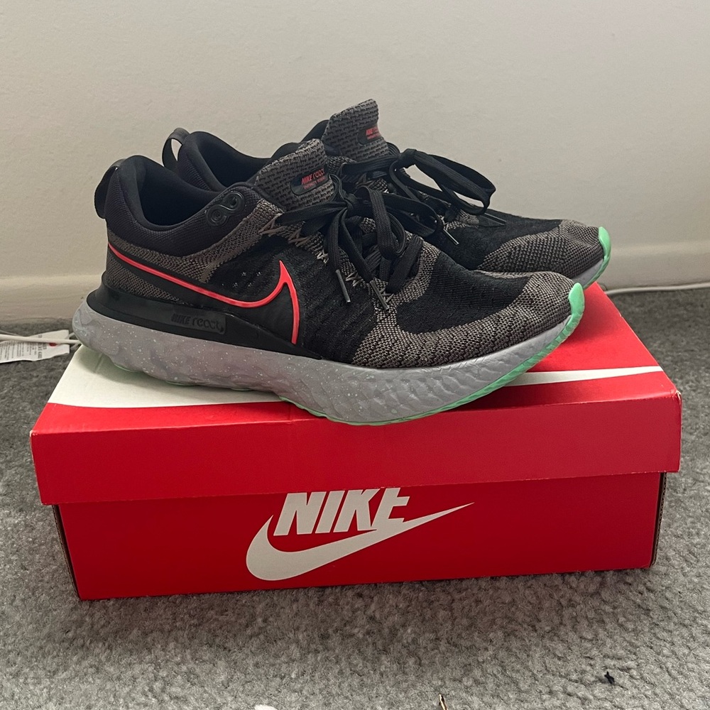Nike React Infinity Run Flyknit 2 size 10